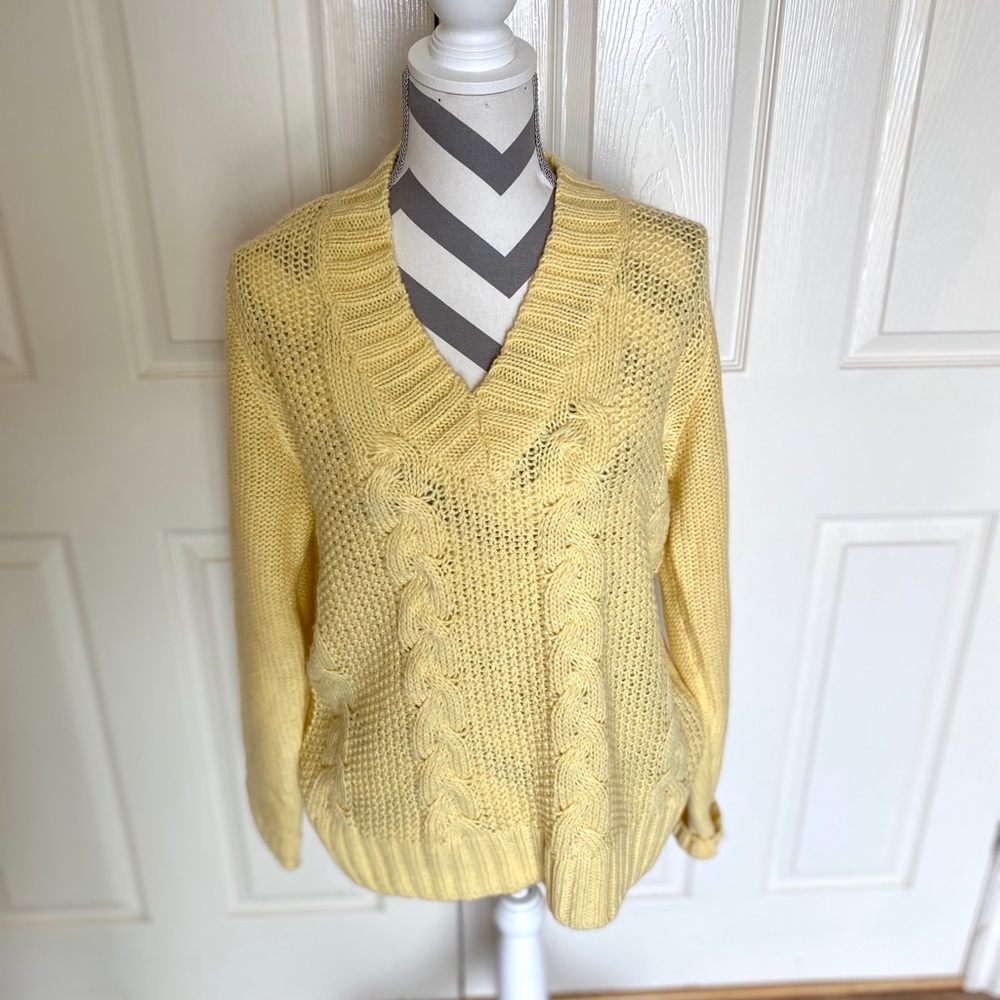 Andrea Jovine size large yellow sweater